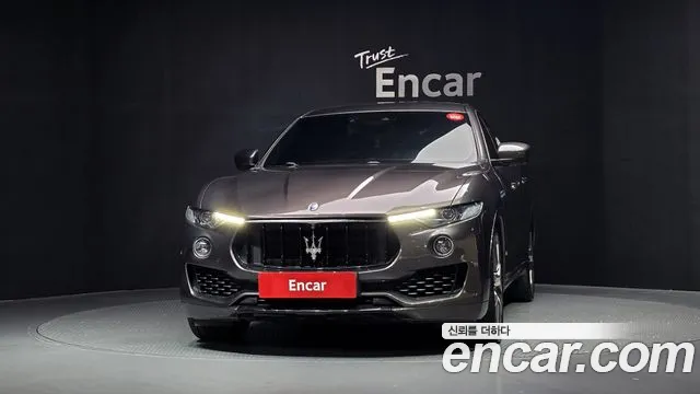 Maserati Levante 2017 thumb 3