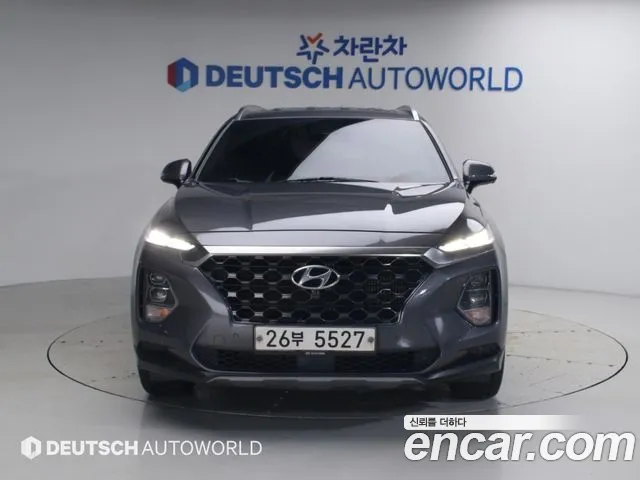 Hyundai Santa Fe 2018 thumb 3