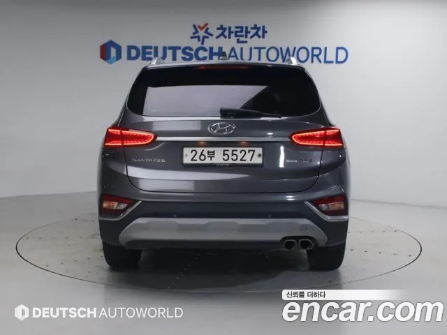 Hyundai Santa Fe 2018 thumb 4