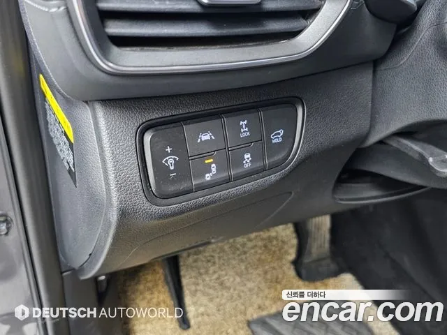 Hyundai Santa Fe 2018 thumb 8