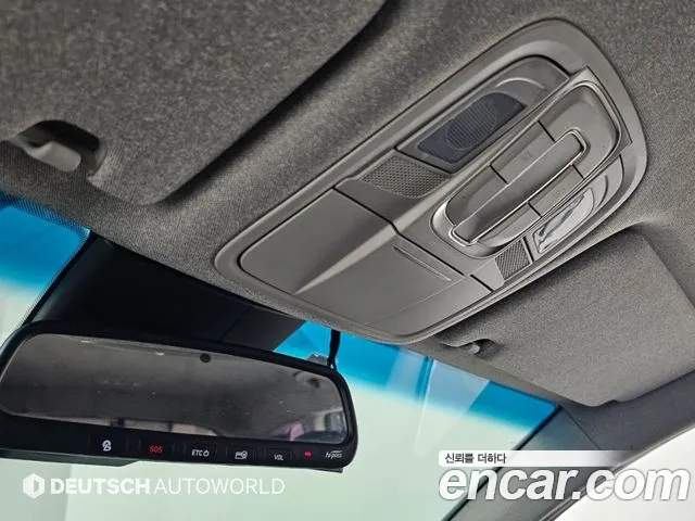 Hyundai Santa Fe 2018 thumb 9
