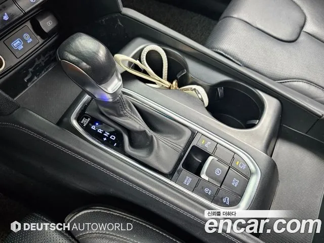 Hyundai Santa Fe 2018 thumb 10