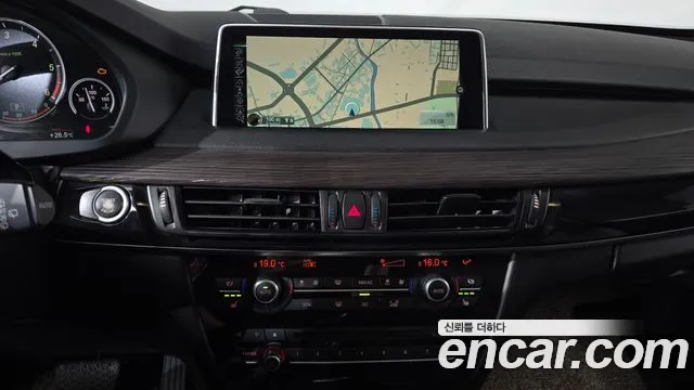 BMW X5 2014 thumb 12