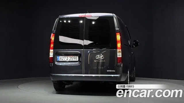 Hyundai Staria 2021 thumb 4