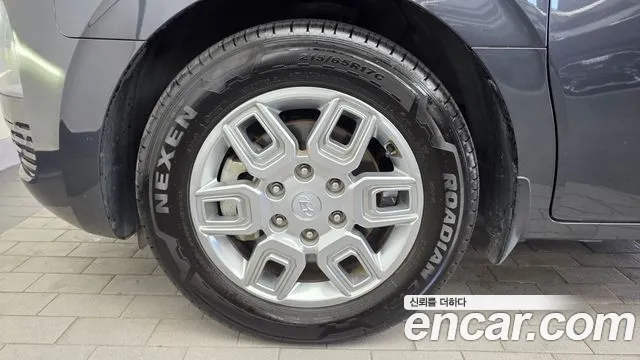 Hyundai Staria 2021 thumb 5