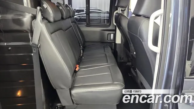 Hyundai Staria 2021 thumb 12