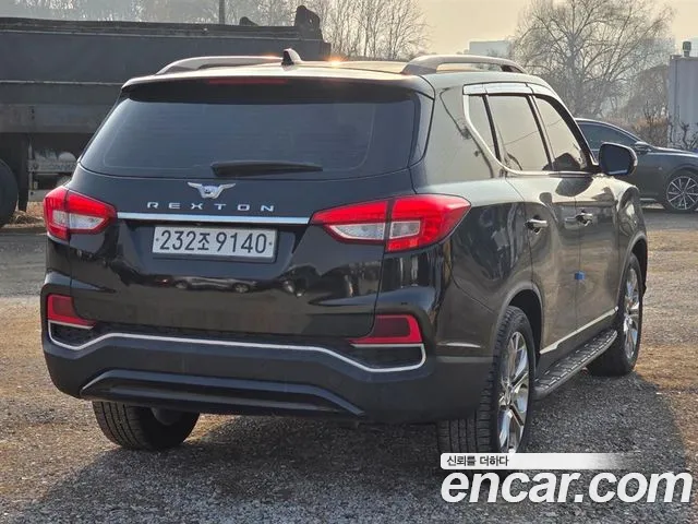 KG_Mobility_Ssangyong Rexton 2017 thumb 3