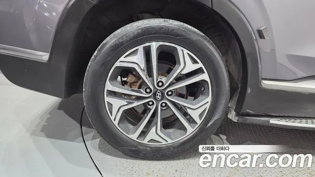 Hyundai Santa Fe 2018 thumb 5