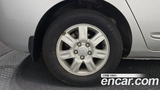 Kia Carens 2011 thumb 5