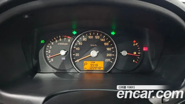 Kia Carens 2011 thumb 8