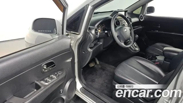 Kia Carens 2011 thumb 10
