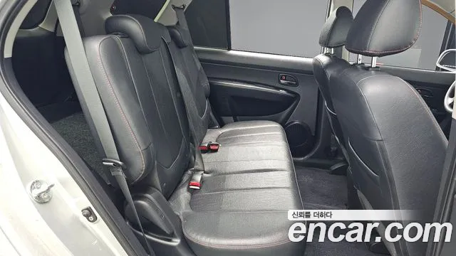 Kia Carens 2011 thumb 12