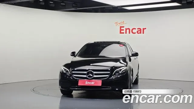 Mercedes-Benz E-Класс 2019 thumb 3