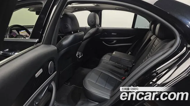 Mercedes-Benz E-Класс 2019 thumb 11