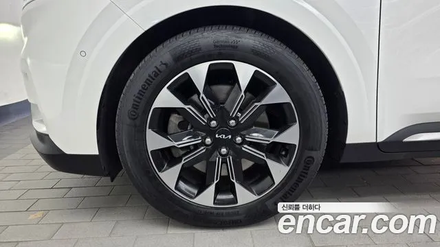 Kia Carnival 2023 thumb 5