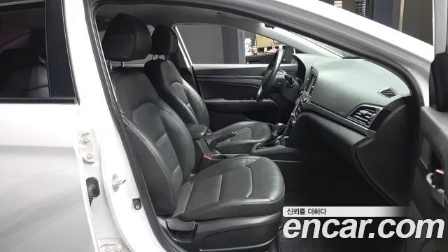 Hyundai Avante 2015 thumb 10
