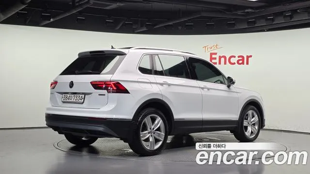 Volkswagen Tiguan 2020 thumb 2