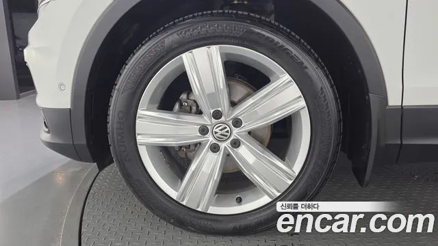 Volkswagen Tiguan 2020 thumb 5