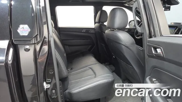 KG_Mobility_Ssangyong Rexton 2023 thumb 11