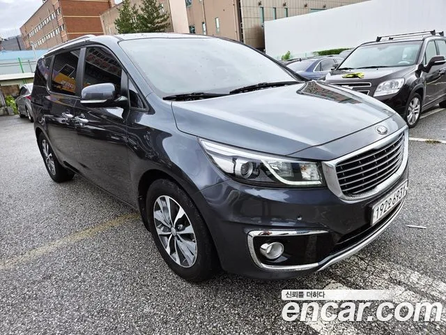 Kia Carnival 2016 thumb 8