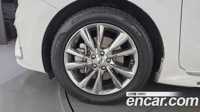 Kia Carnival 2019 thumb 5