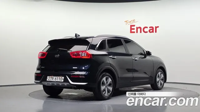 Kia Niro 2018 thumb 2