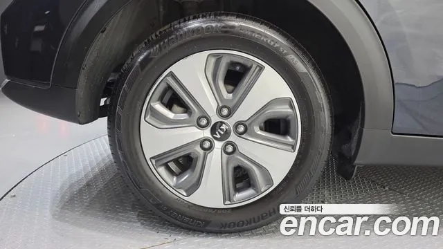 Kia Niro 2018 thumb 5