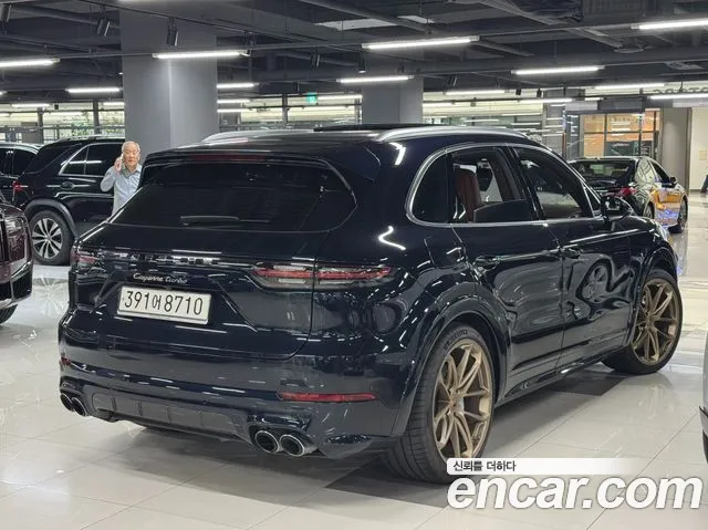Porsche Cayenne 2020 thumb 3