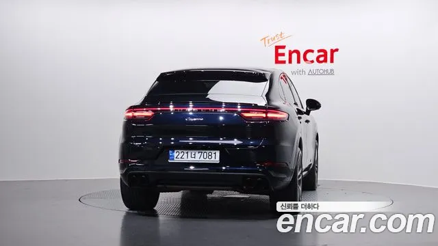 Porsche Cayenne 2023 thumb 3