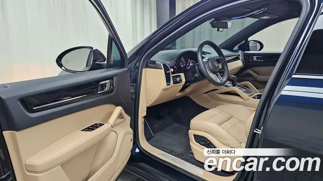 Porsche Cayenne 2023 thumb 9