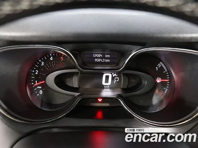 Renault-KoreaSamsung Captur 2018 thumb 6