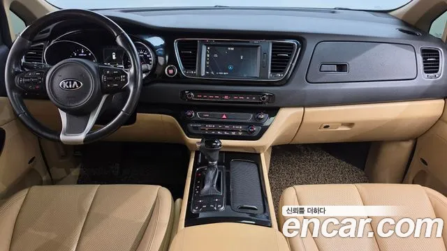 Kia Carnival 2016 thumb 7