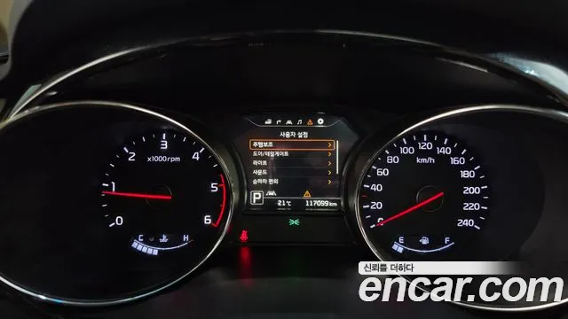 Kia Carnival 2016 thumb 8