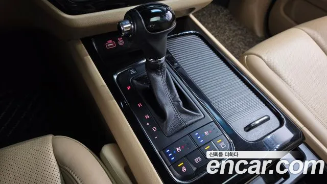 Kia Carnival 2016 thumb 9