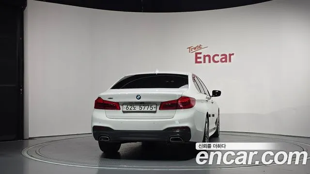 BMW 5-Series 2017 thumb 4