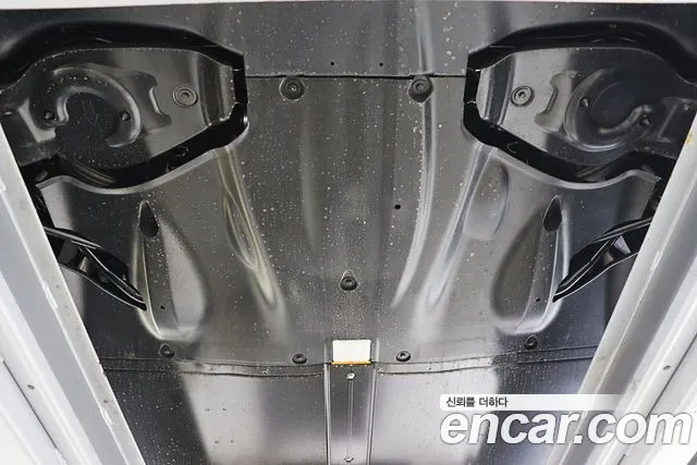 Tesla Model Y 2026 thumb 7
