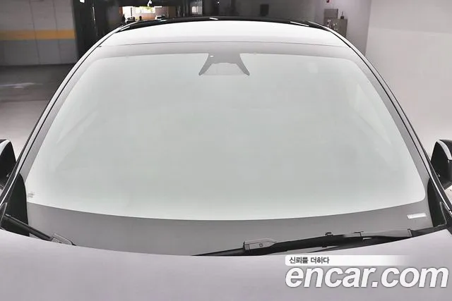 Tesla Model Y 2026 thumb 8