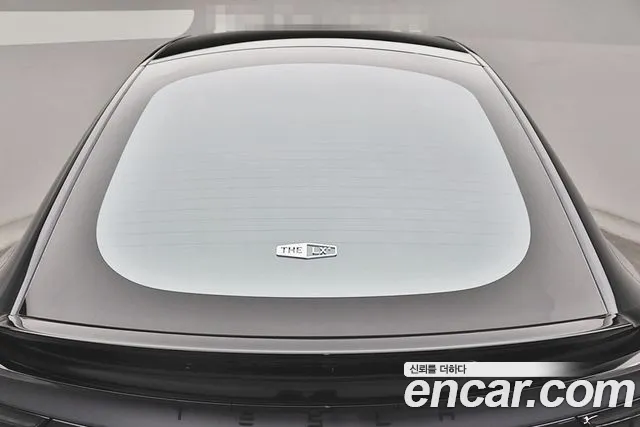 Tesla Model Y 2026 thumb 9