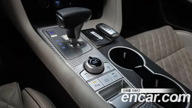 Genesis G70 2021 thumb 9