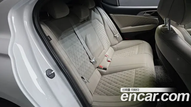Genesis G70 2021 thumb 11