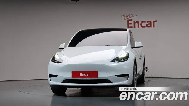 Tesla Model Y 2024 thumb 3