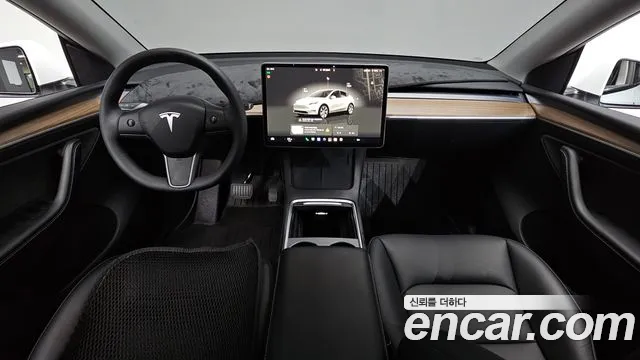 Tesla Model Y 2024 thumb 7