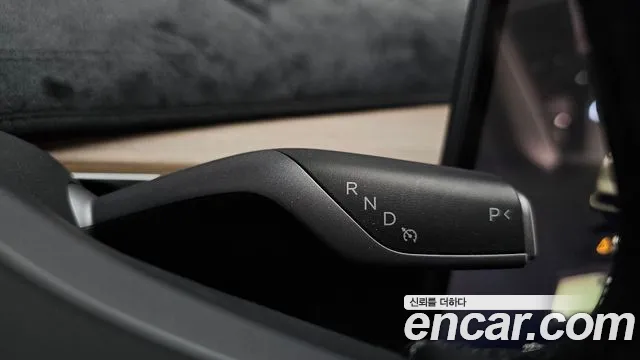 Tesla Model Y 2024 thumb 9