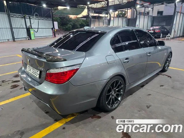 BMW 5-Series 2008 thumb 4