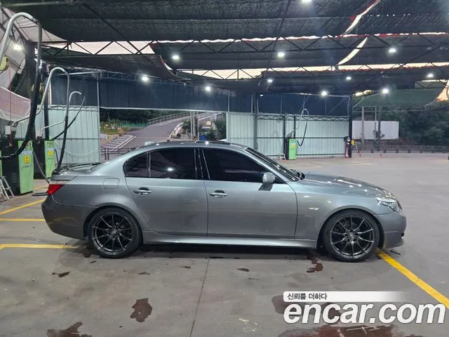 BMW 5-Series 2008 thumb 7