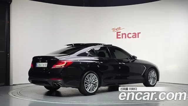 Genesis G70 2020 thumb 2