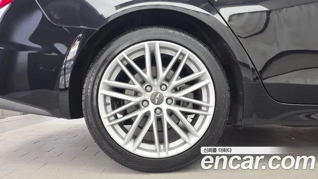Genesis G70 2020 thumb 5