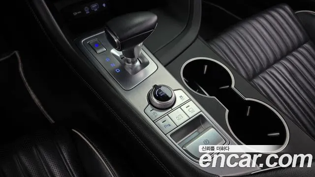 Genesis G70 2020 thumb 9