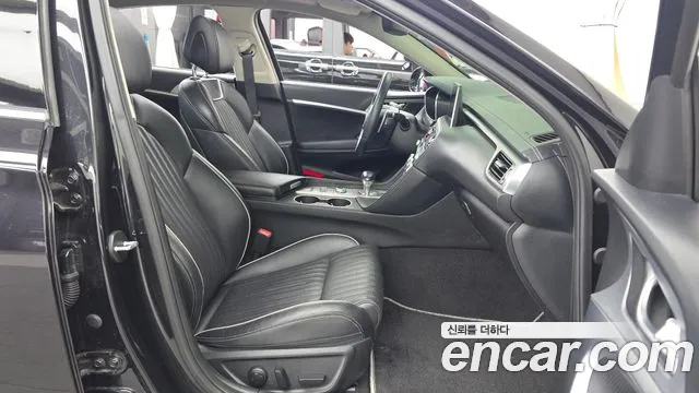 Genesis G70 2020 thumb 11