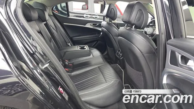 Genesis G70 2020 thumb 12